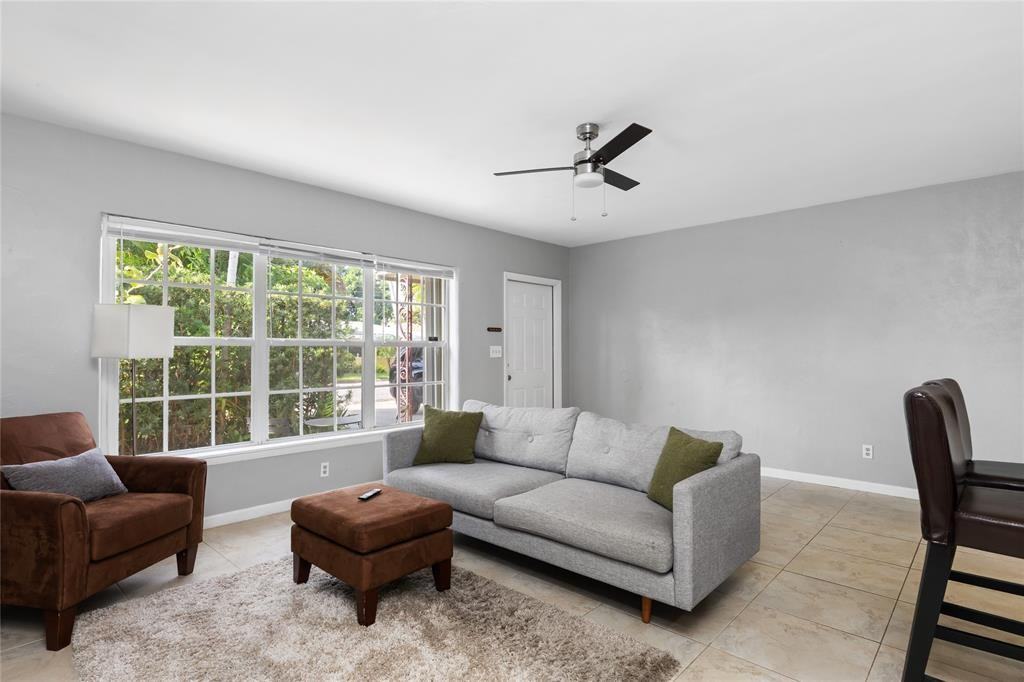 1420 Northeast 16th Terrace #1420 - Photo 4 of 39