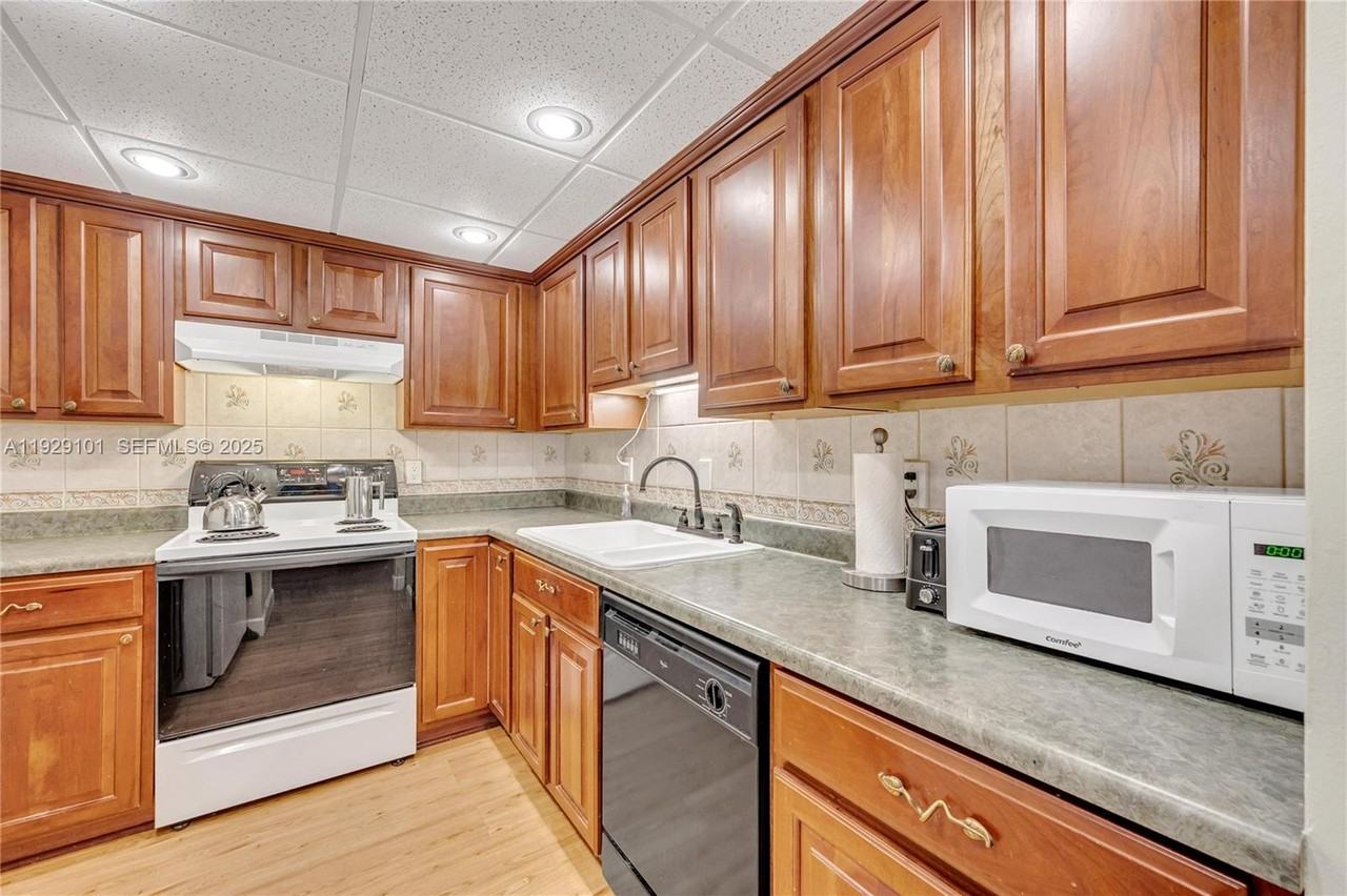 800 West Avenue #800-519 - Photo 5 of 14