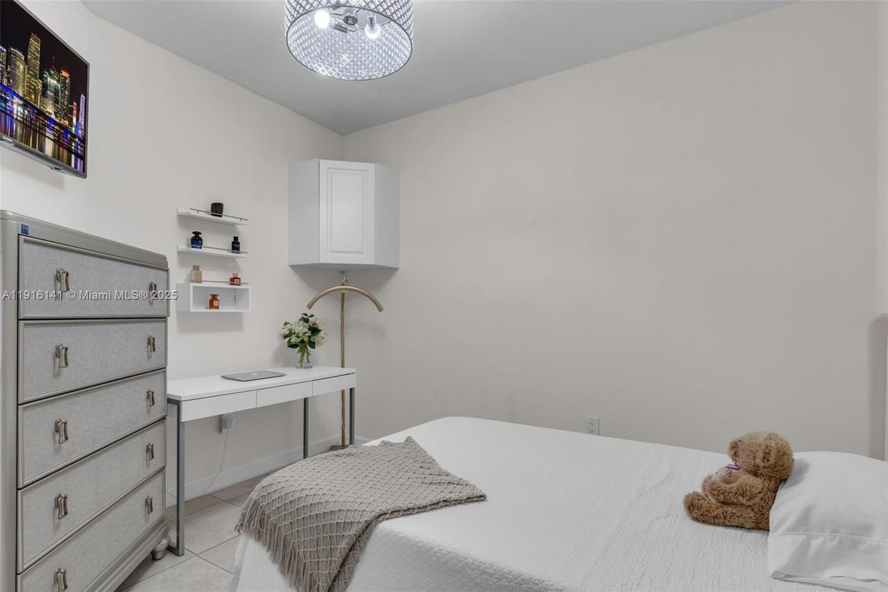 11413 Southwest 252nd Terrace #11413 - Photo 2 of 40