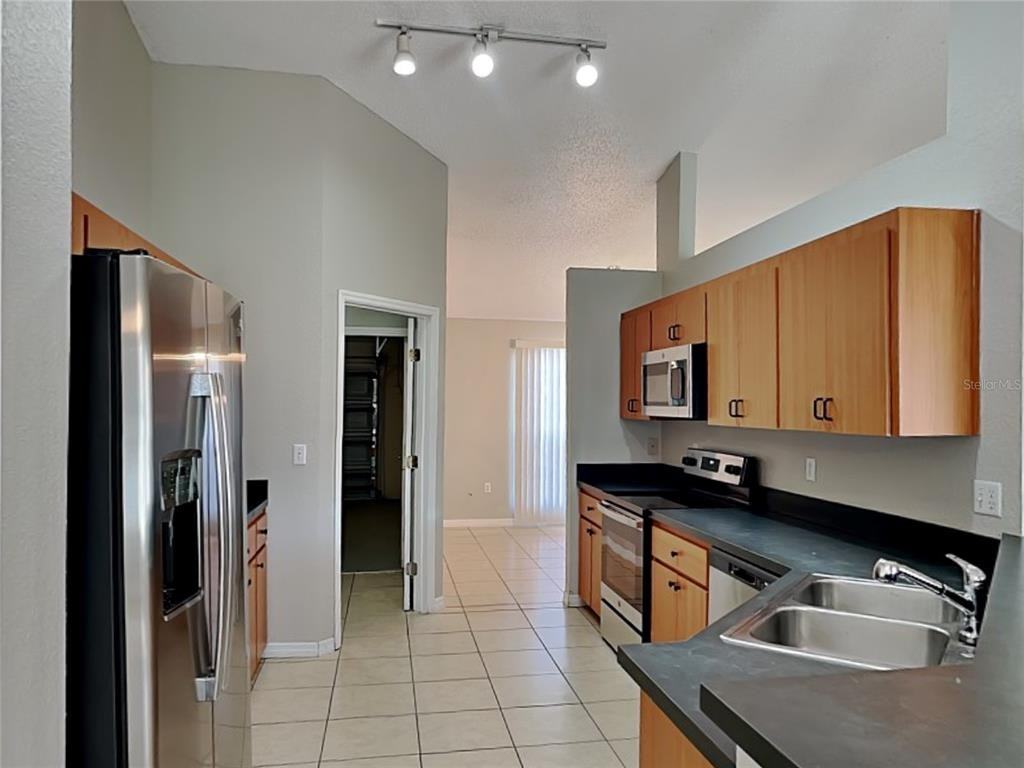 817 Highland Crest Circle #817 - Photo 6 of 20