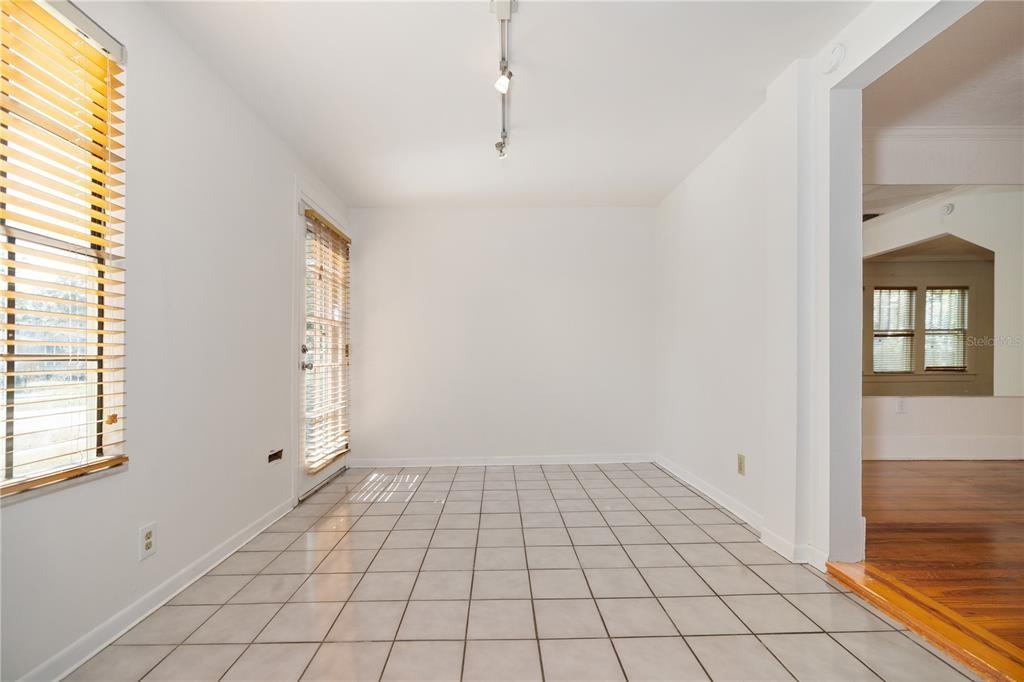 113 West Powhatan Avenue #113 - Photo 2 of 23