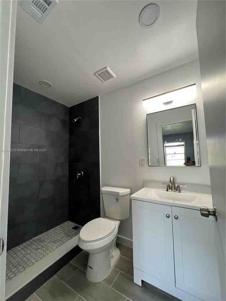 12250 Sw 113th Ln #12250 - Photo 2 of 15