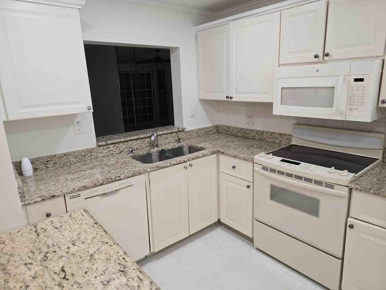 9413 Boca Cove Cir #9413-1103 - Photo 5 of 39