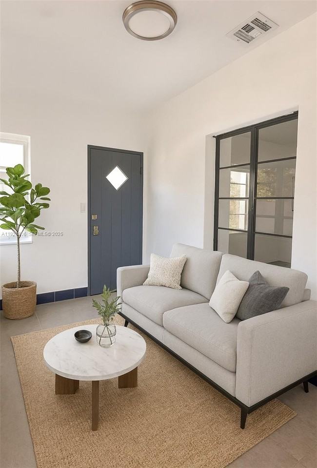 1836 Nw 33rd St #1836 - Photo 2 of 14