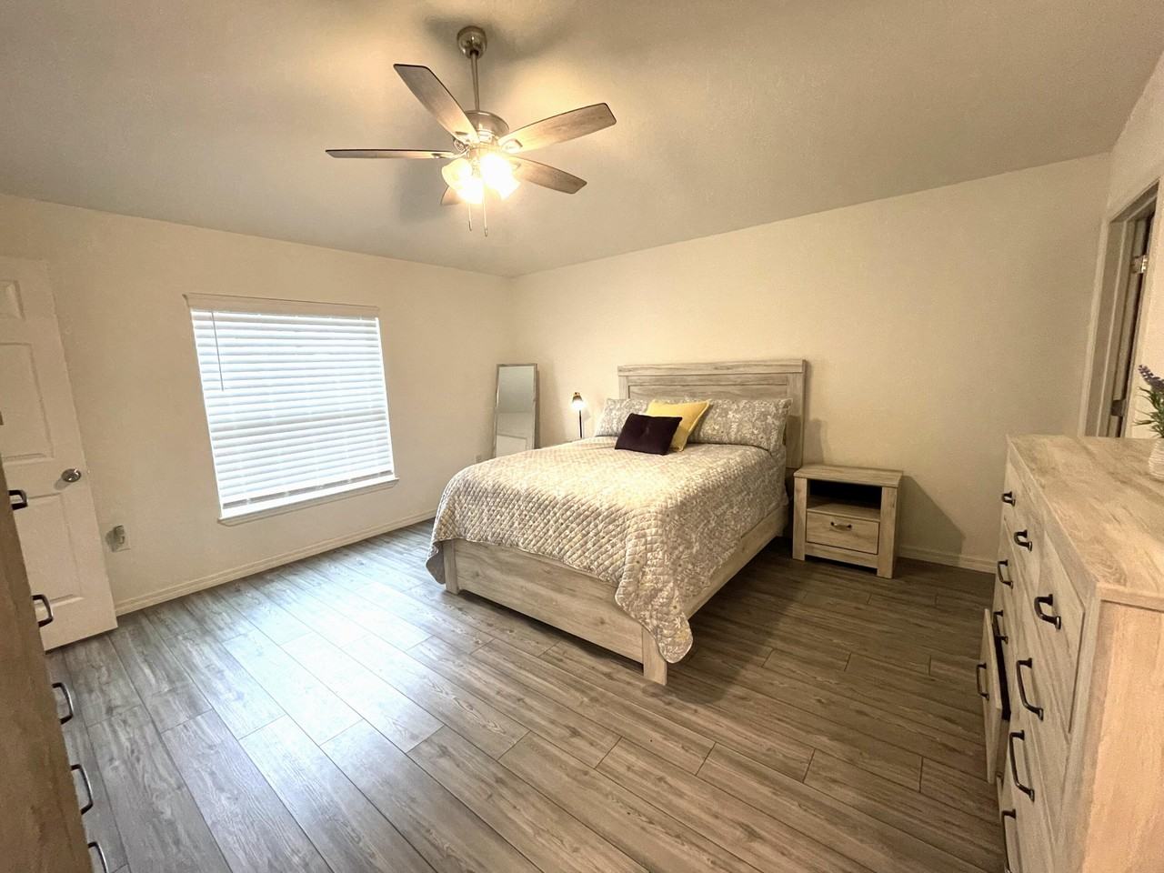 714 Davidson Street Southeast #714 - Photo 3 of 38