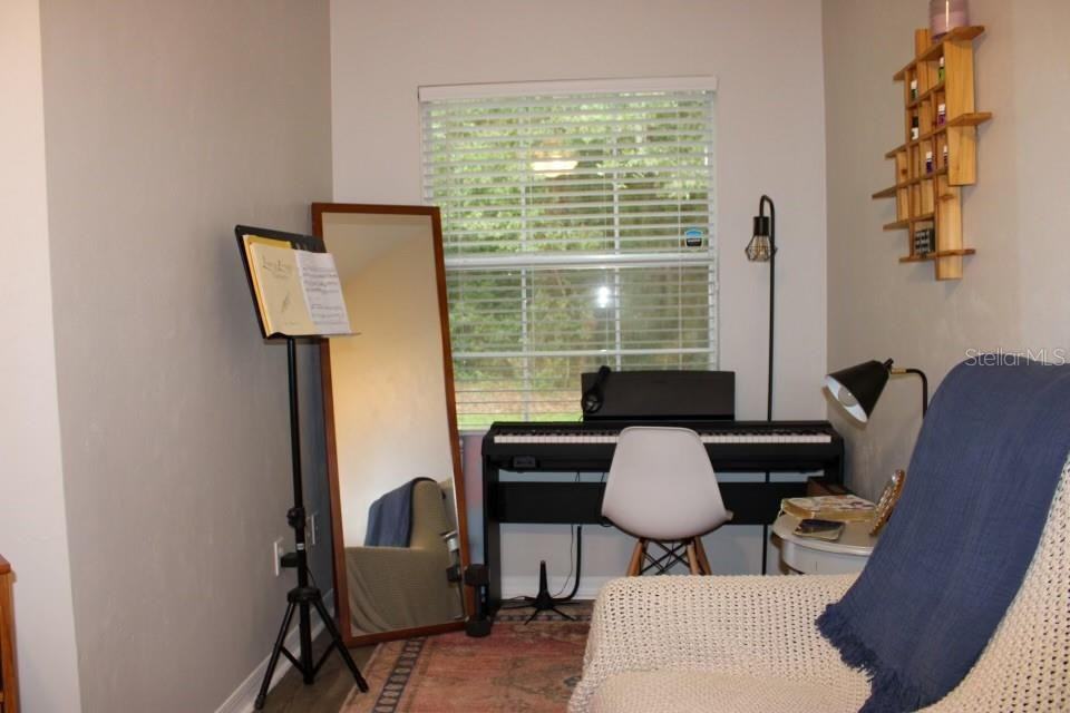 533 50th Boulevard #533 - Photo 5 of 19