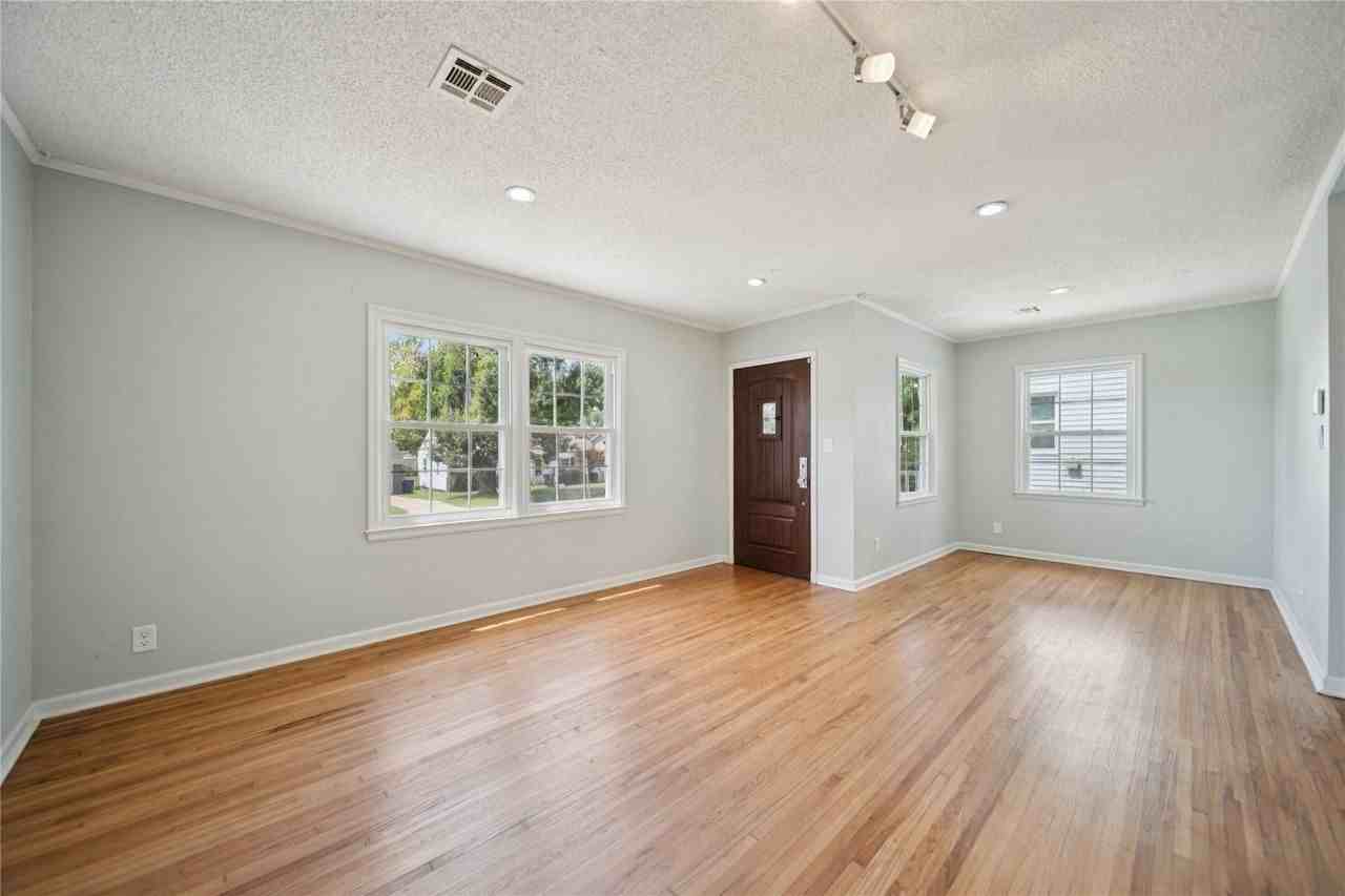 1417 South Quebec Avenue - Photo 3 of 15