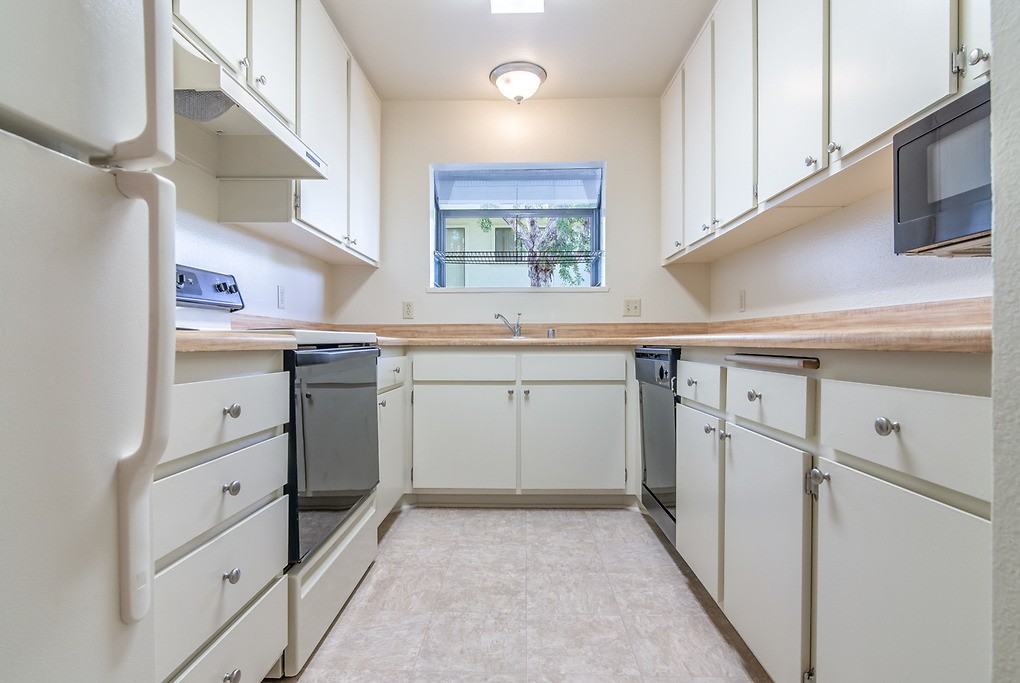 Camarillo Oaks - Photo 7 of 31