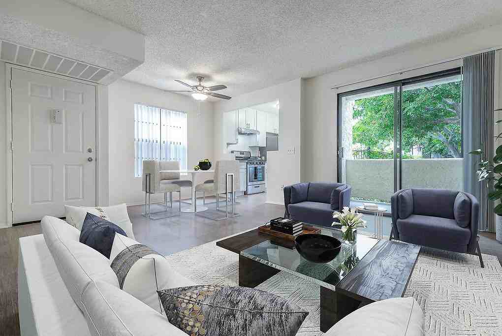 Esplanade - Photo 5 of 36