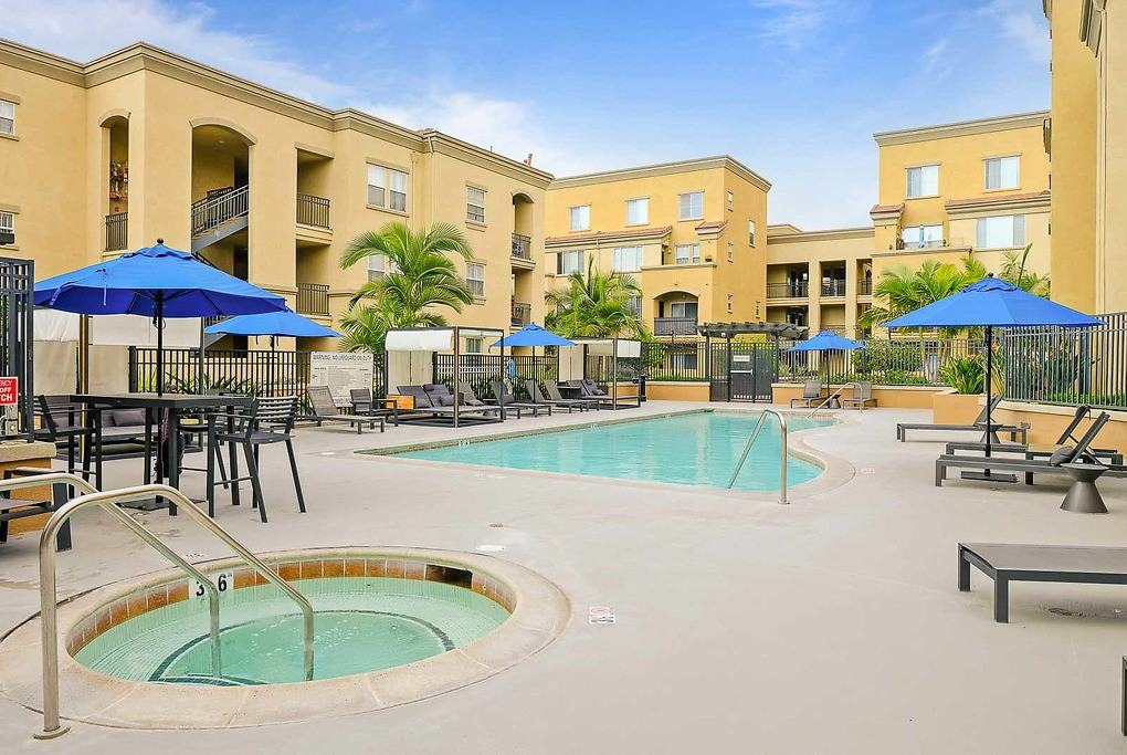 Pinnacle at Fullerton - Photo 4 of 50