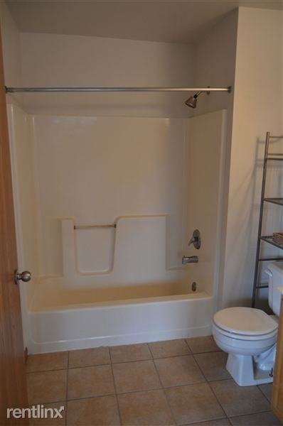 1264 30th Ct #F - Photo 2 of 9