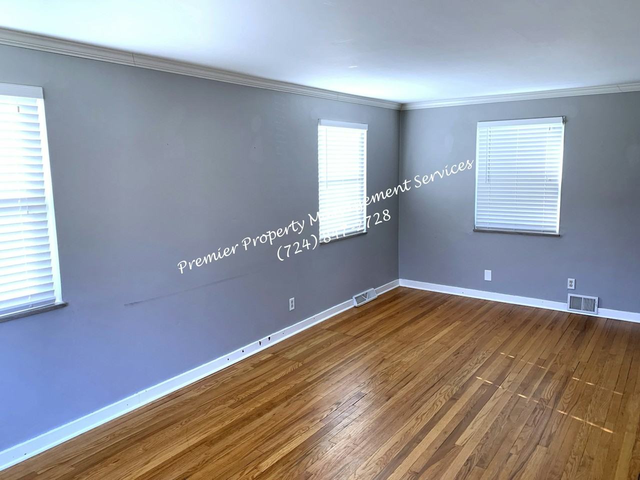 8660 Winchester Drive - Photo 3 of 13