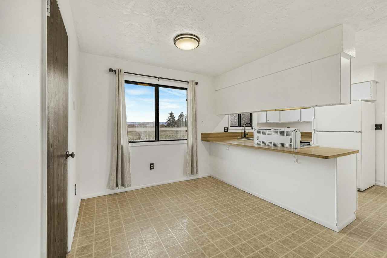 24 Jaxson Dr - Photo 7 of 17