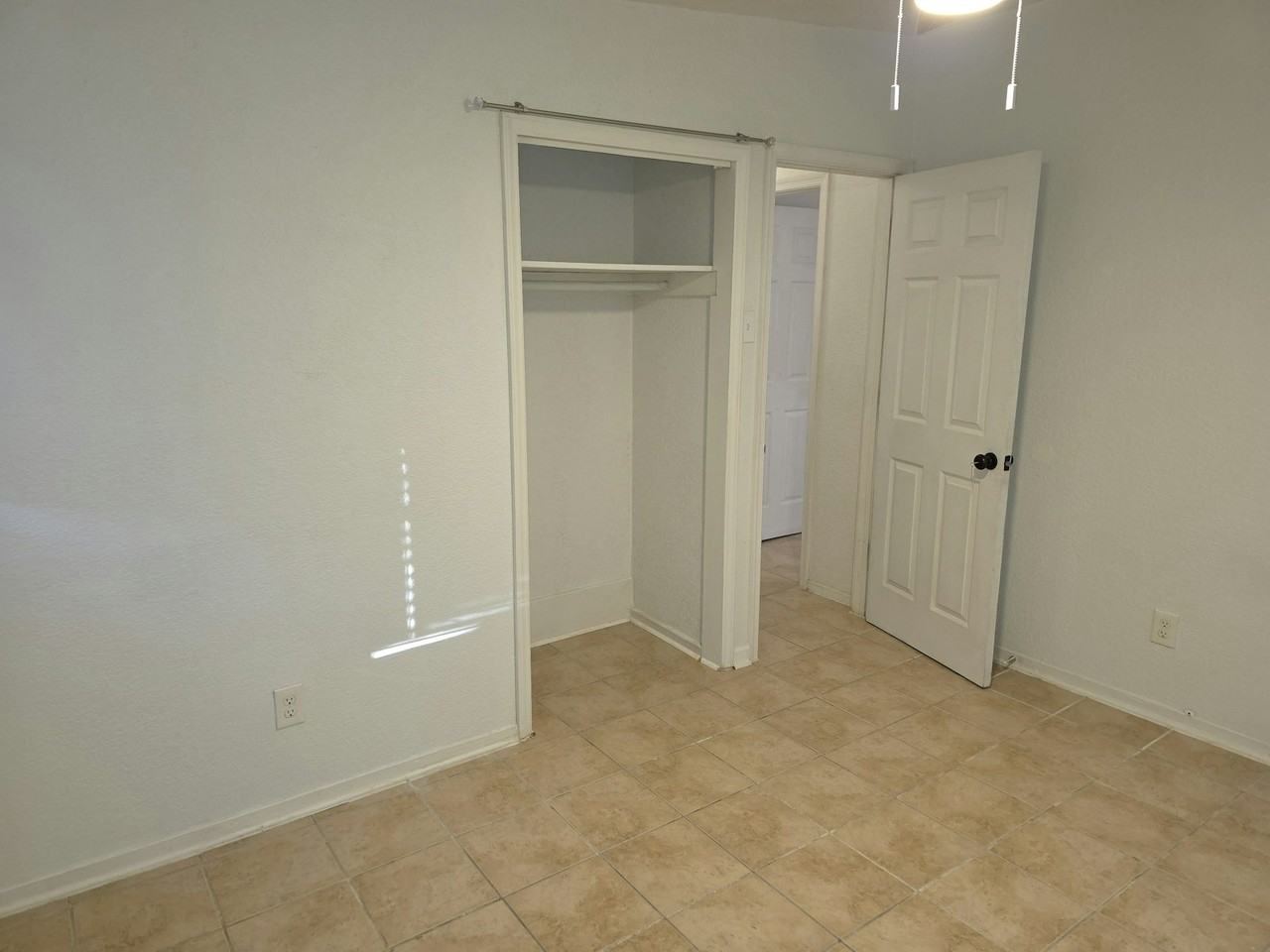 709 Windy Road - Photo 7 of 27