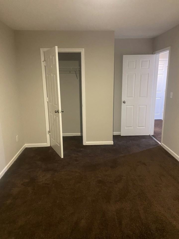 7092 Walton Hl - Photo 4 of 30