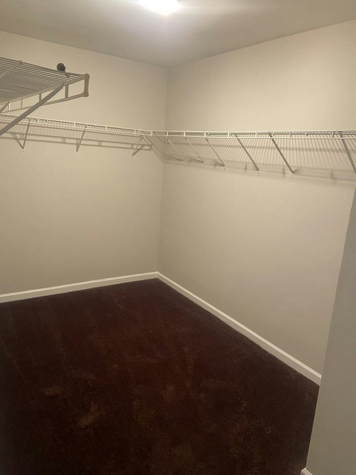 7092 Walton Hl - Photo 5 of 30