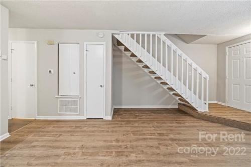 3916 Briarhill Drive, Unit 3916 - Photo 4 of 21