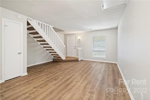 3916 Briarhill Drive, Unit 3916 - Photo 5 of 21