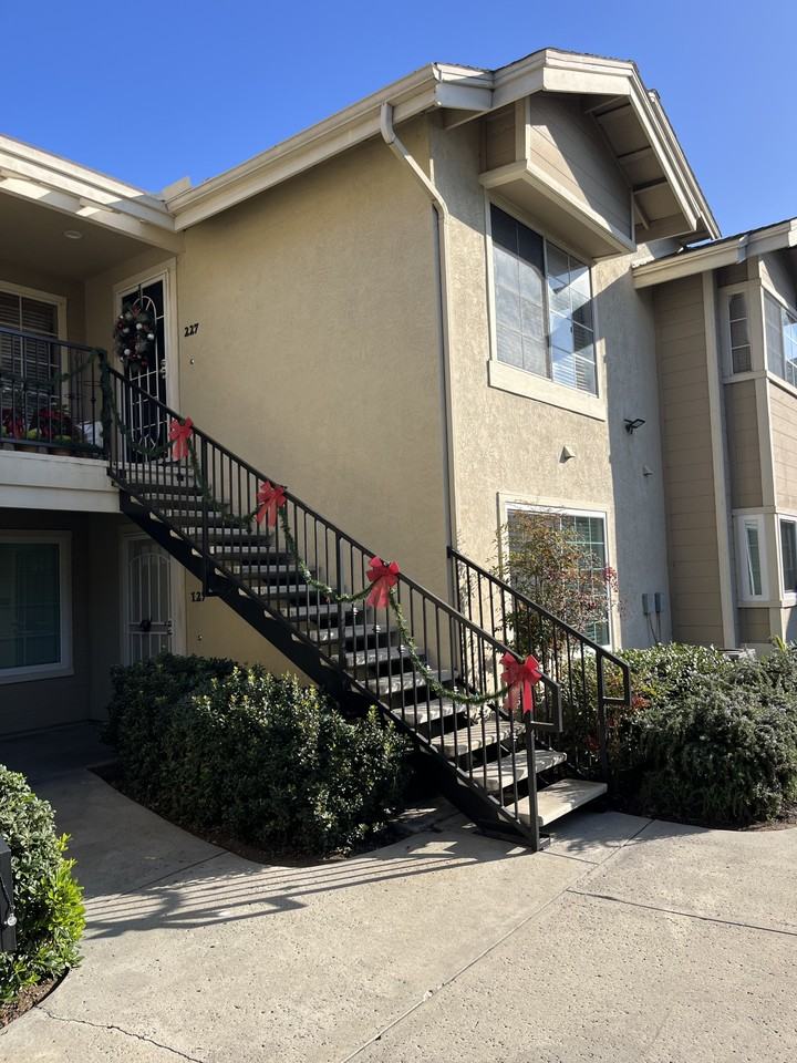 3545 Grove Street #127 - Photo 5 of 25