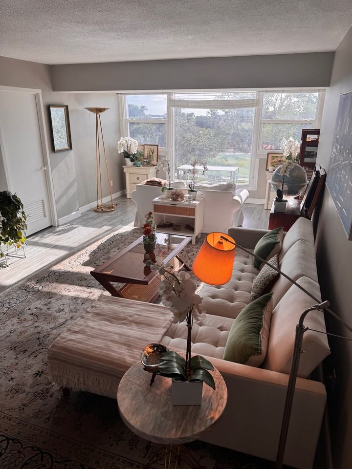 33 South Gulfstream Avenue #409 - Photo 7 of 17