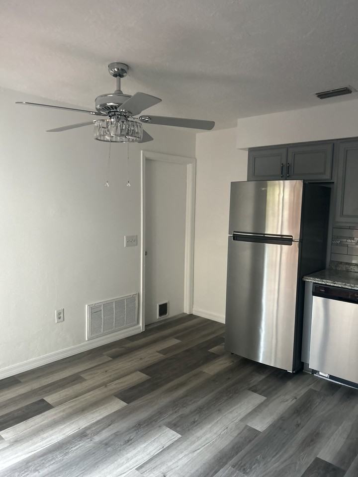 16 Bogart Place #16 - Photo 3 of 16