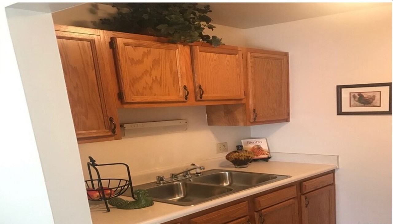 Goldentree Apartments - Photo 4 of 26