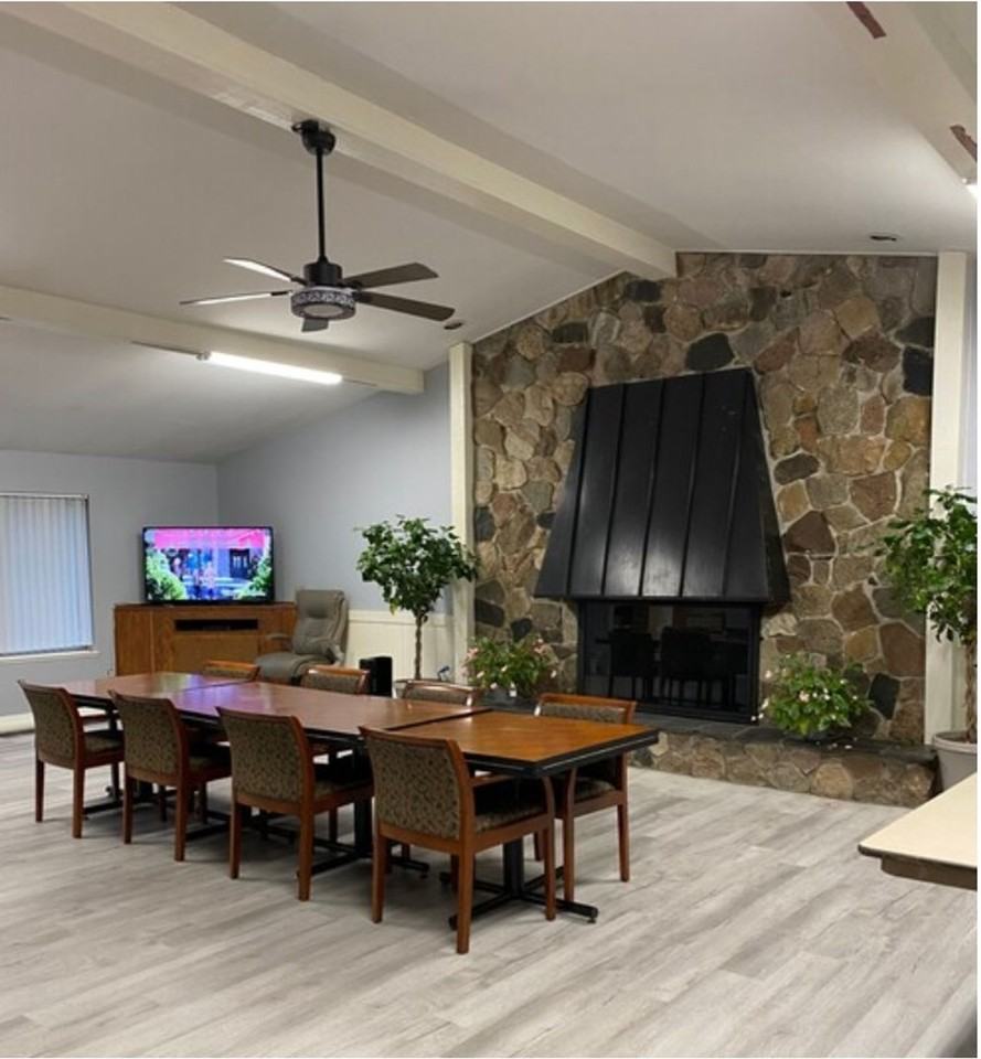 Goldentree Apartments - Photo 6 of 26