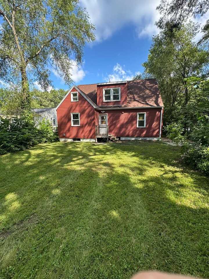 422 Ricker Street - Photo 3 of 13