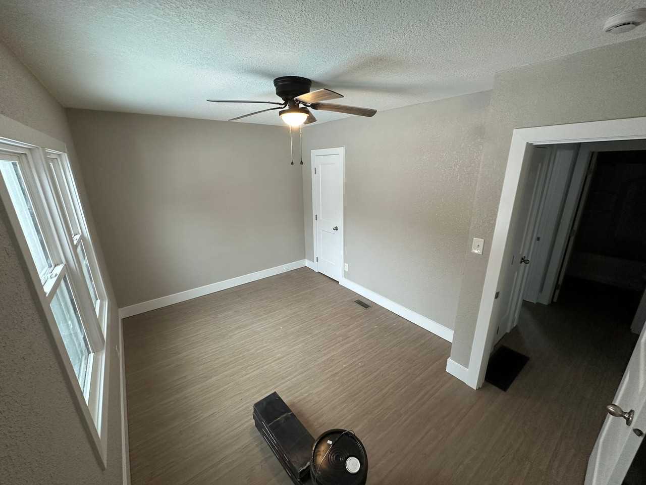 422 Ricker Street - Photo 5 of 13