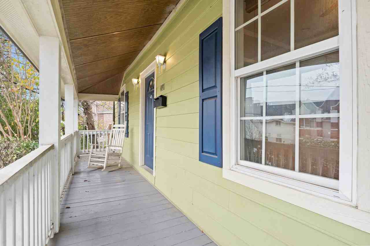 407 East Lenoir Street - Photo 2 of 16