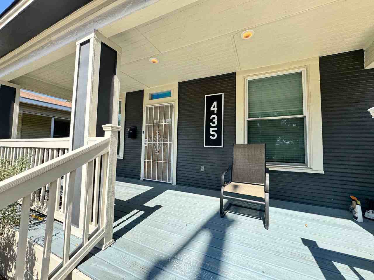 435 Mckinley Avenue - Photo 4 of 27