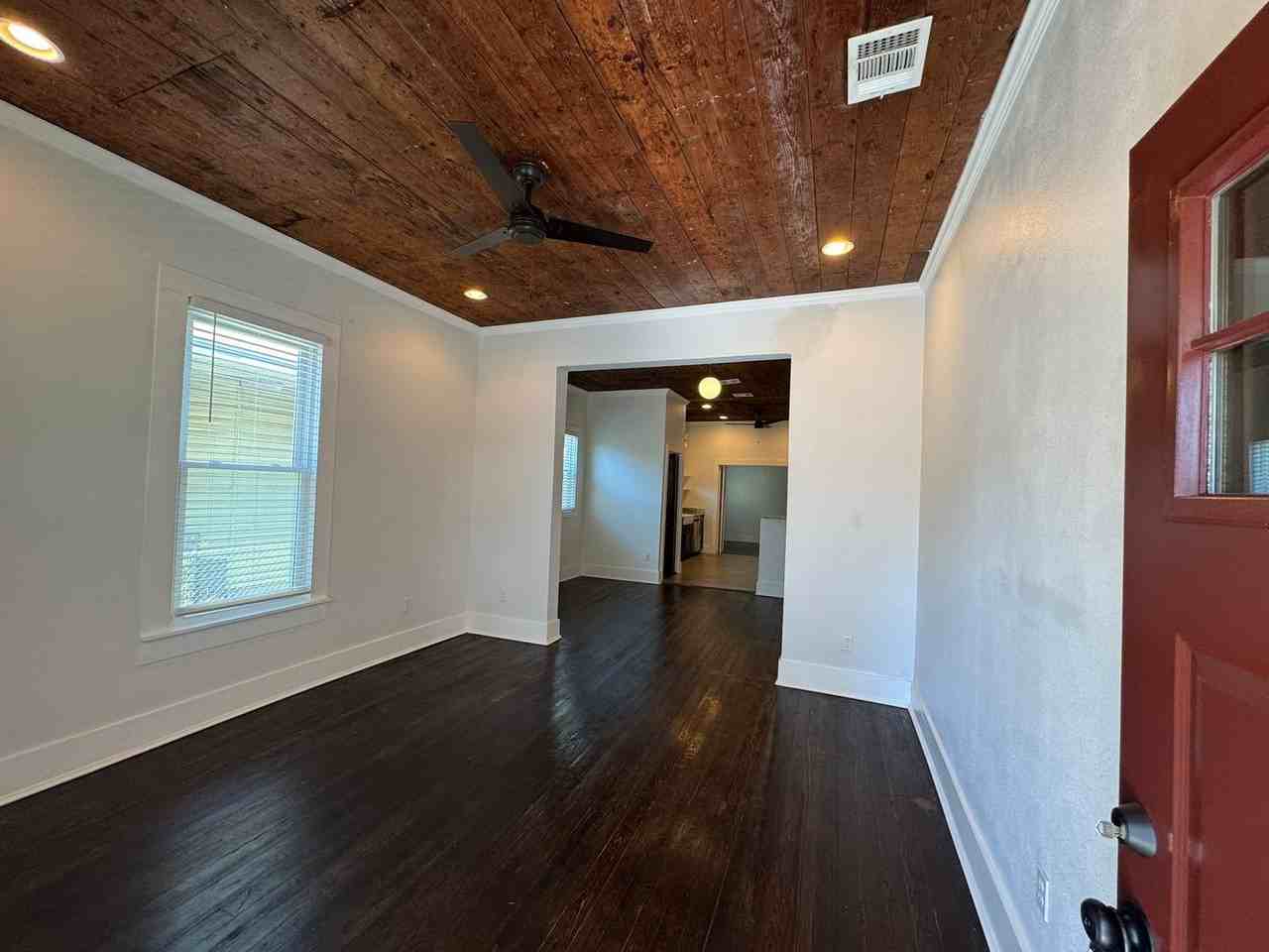 435 Mckinley Avenue - Photo 6 of 27