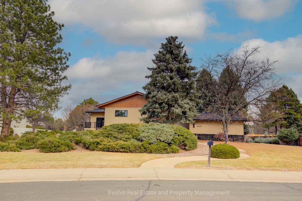 5505 South Emporia Circle - Photo 3 of 31