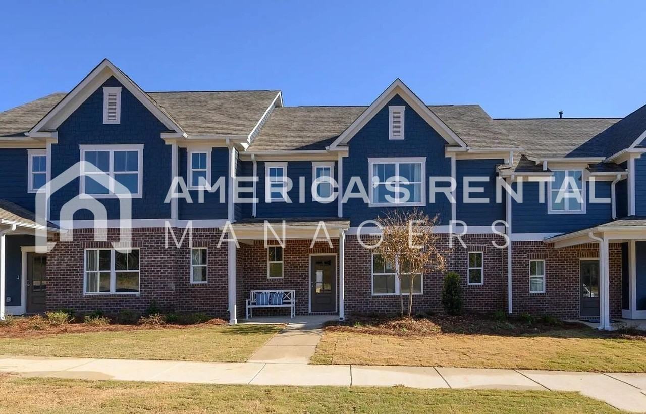 1003 Grand River Boulevard - Photo 3 of 42