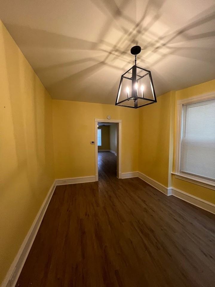 126 South 6th Avenue - Photo 4 of 17