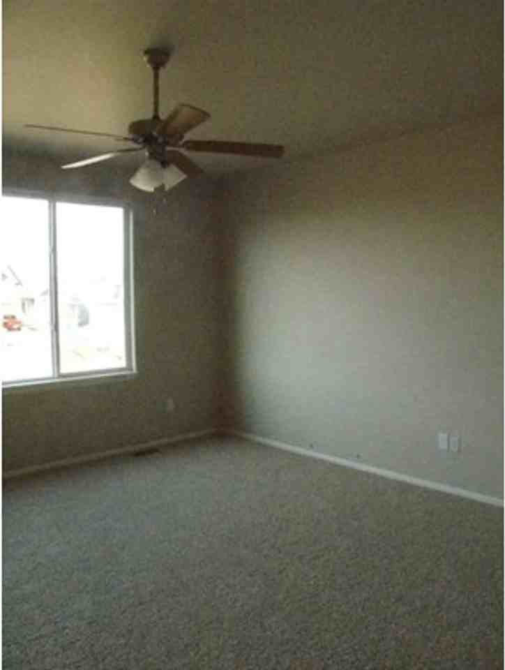 3327 Curlew Drive - Photo 4 of 14