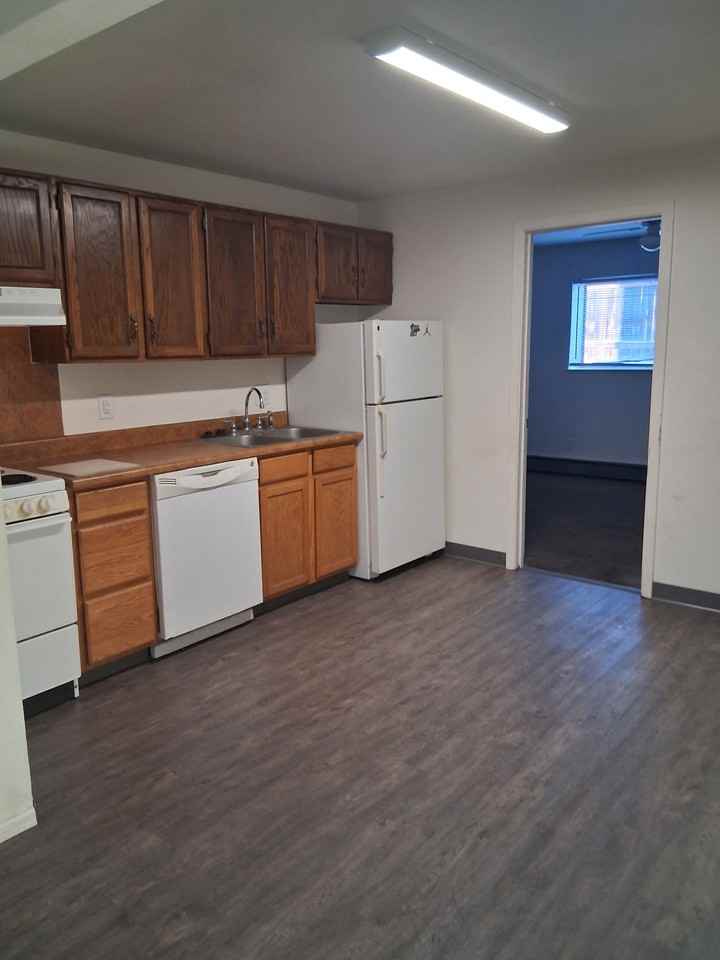 1701 East 16th Street - Photo 4 of 6