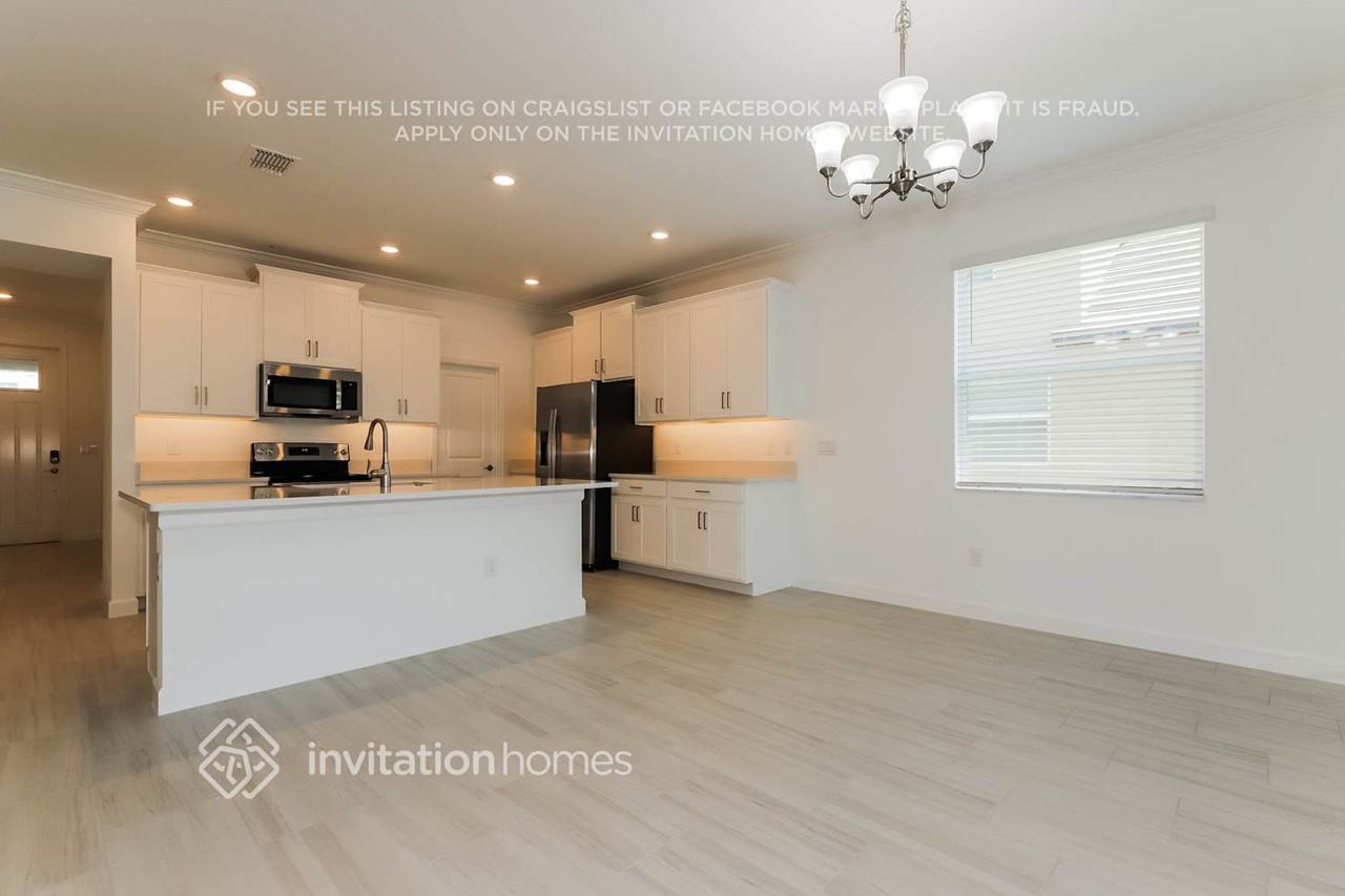 14134 17th Court East - Photo 6 of 19