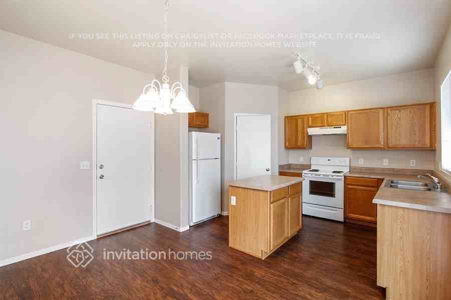 1216 S 121st Ln - Photo 7 of 19