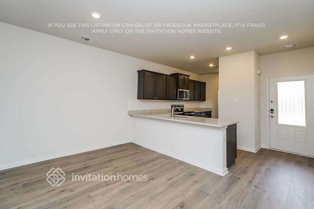 10025 Pilot Place - Photo 6 of 18