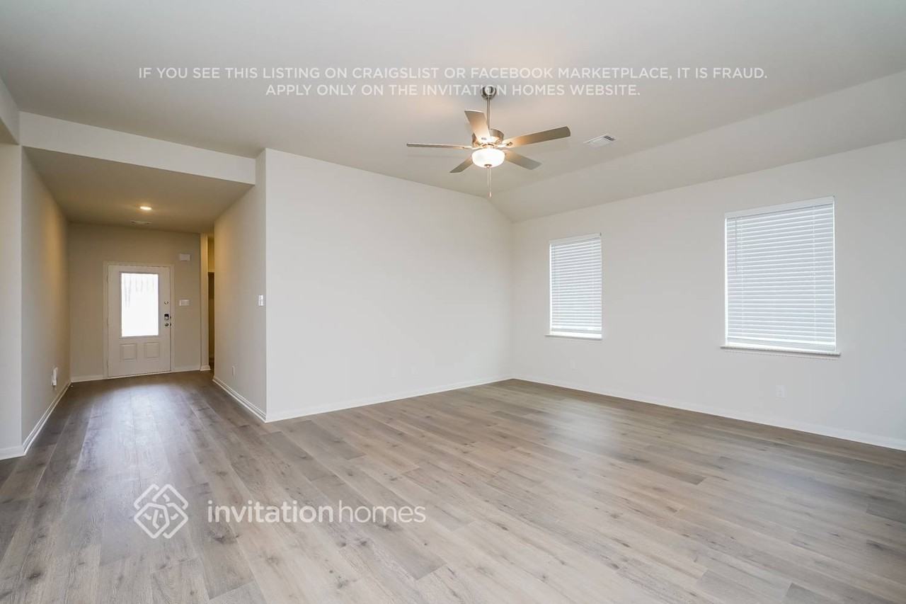 10033 Pilot Place - Photo 3 of 17