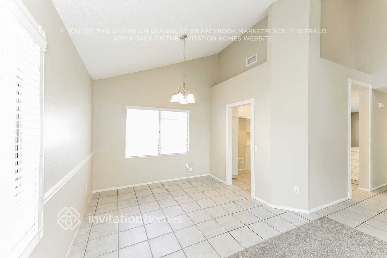 7839 Strathmore Road - Photo 4 of 15