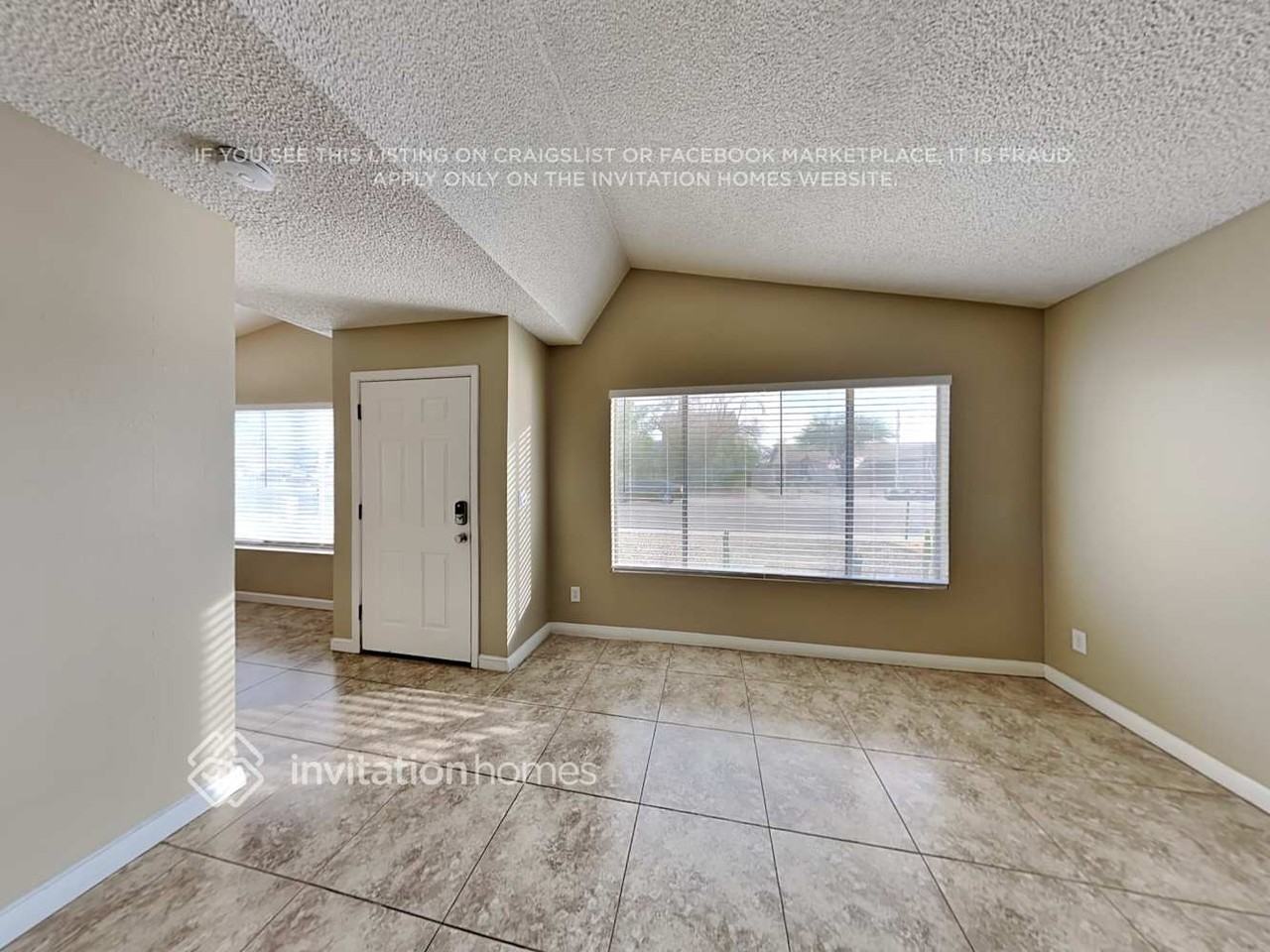 5922 West Mauna Loa Lane - Photo 3 of 16