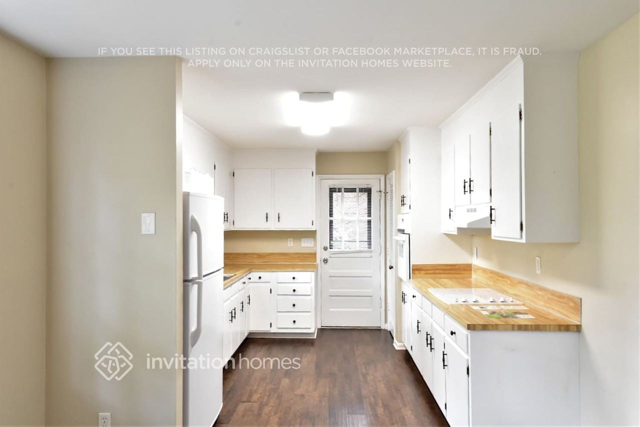 1447 Mcilroy Road - Photo 7 of 12