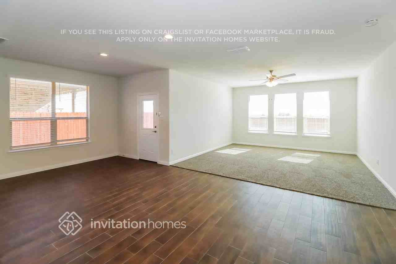 146 Wagon Mound Drive - Photo 3 of 13