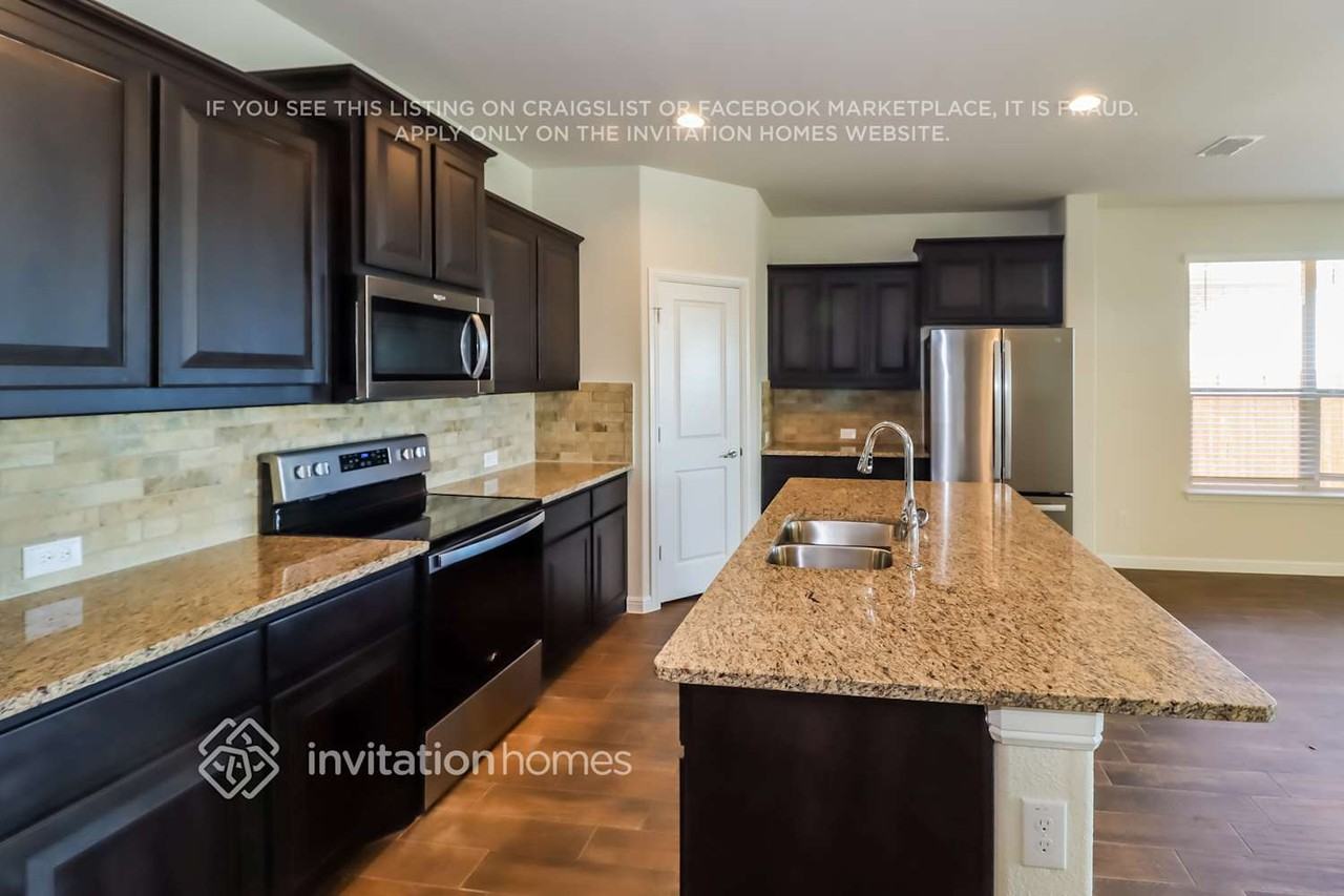 146 Wagon Mound Drive - Photo 5 of 13