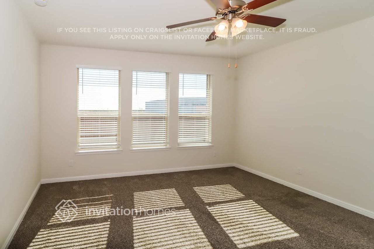 146 Wagon Mound Drive - Photo 6 of 13