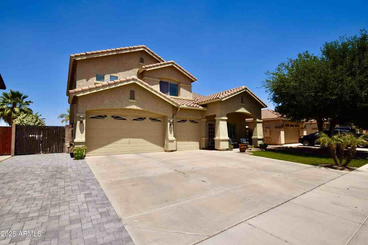 44236 West Adobe Circle - Photo 2 of 45