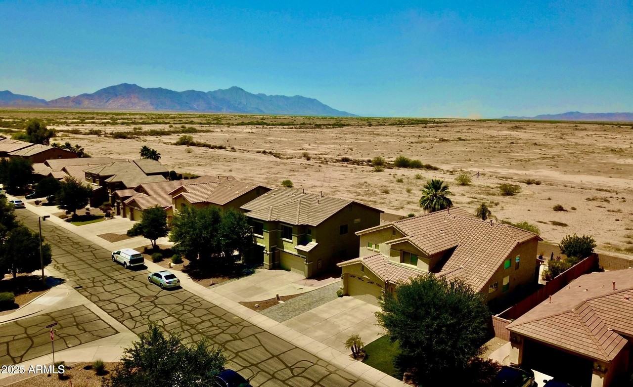 44236 West Adobe Circle - Photo 3 of 45