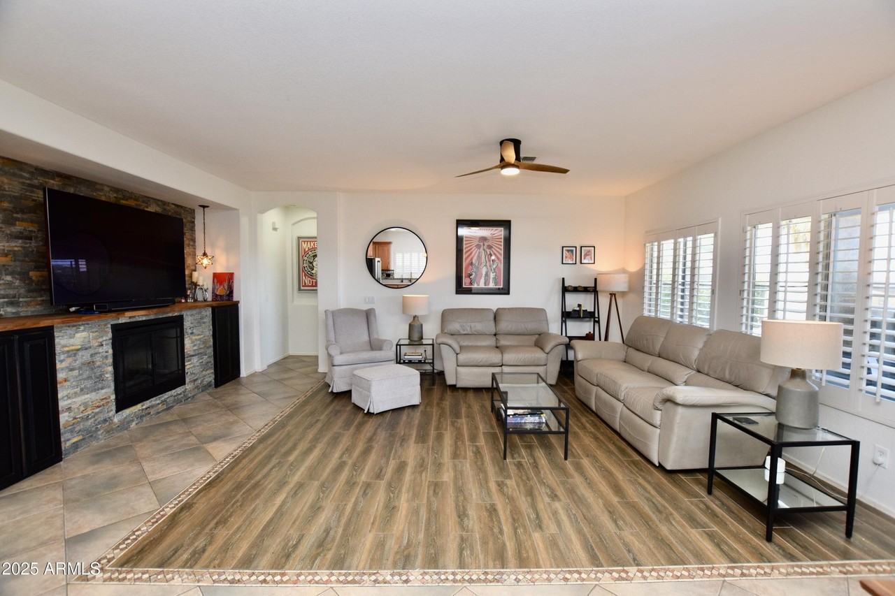 44236 West Adobe Circle - Photo 6 of 45